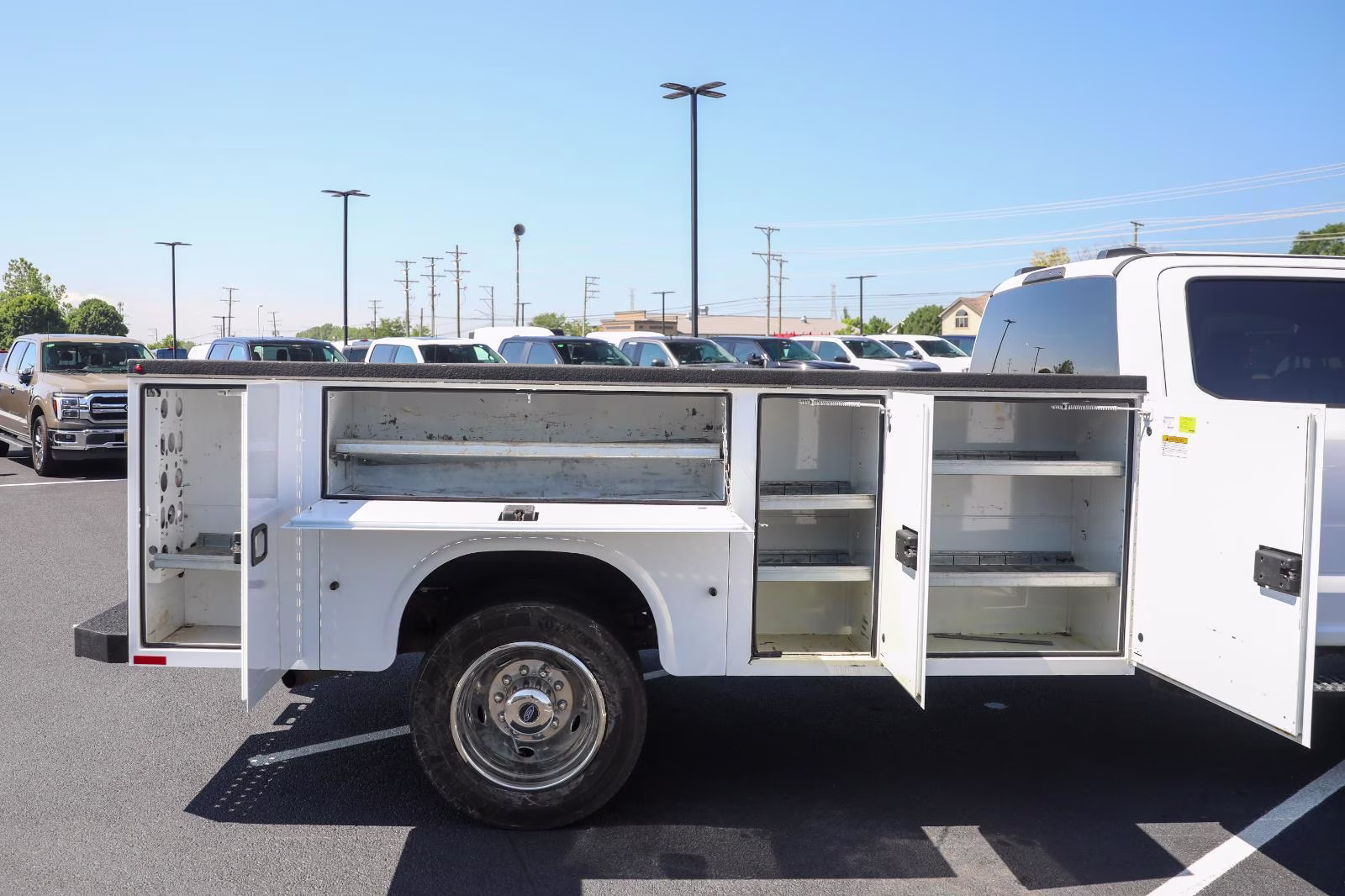 2021 Oxford White Ford Super Duty F-550 DRW XL RWD Truck