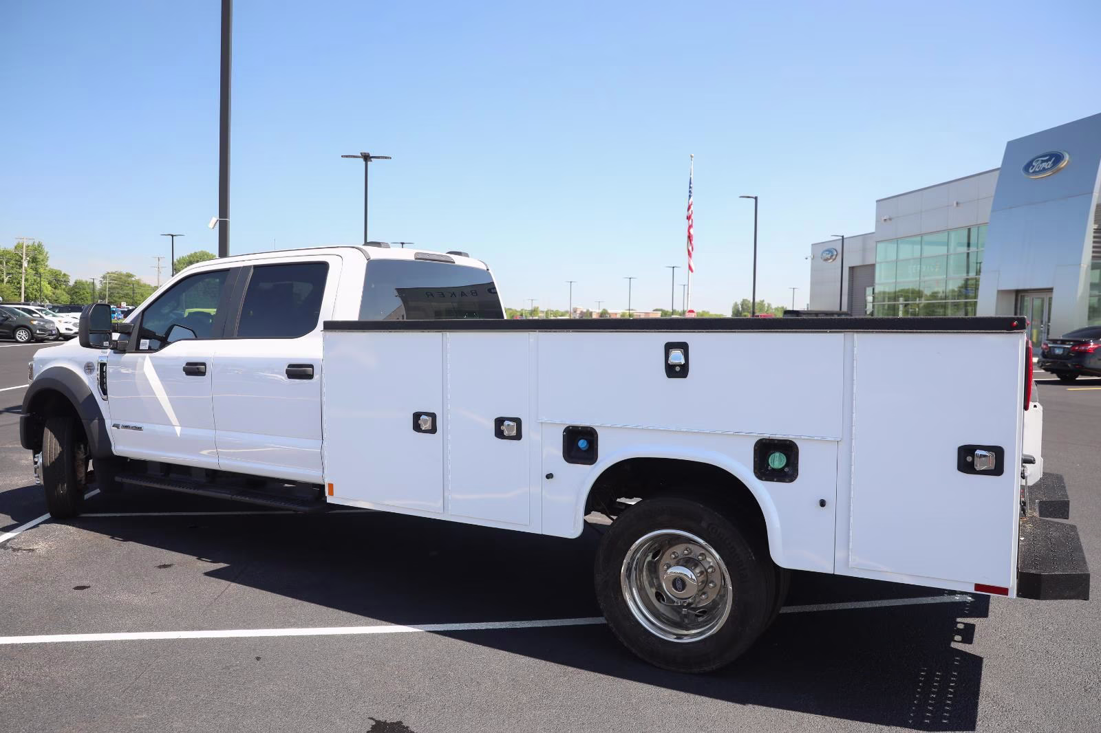 2021 Oxford White Ford Super Duty F-550 DRW XL RWD Truck