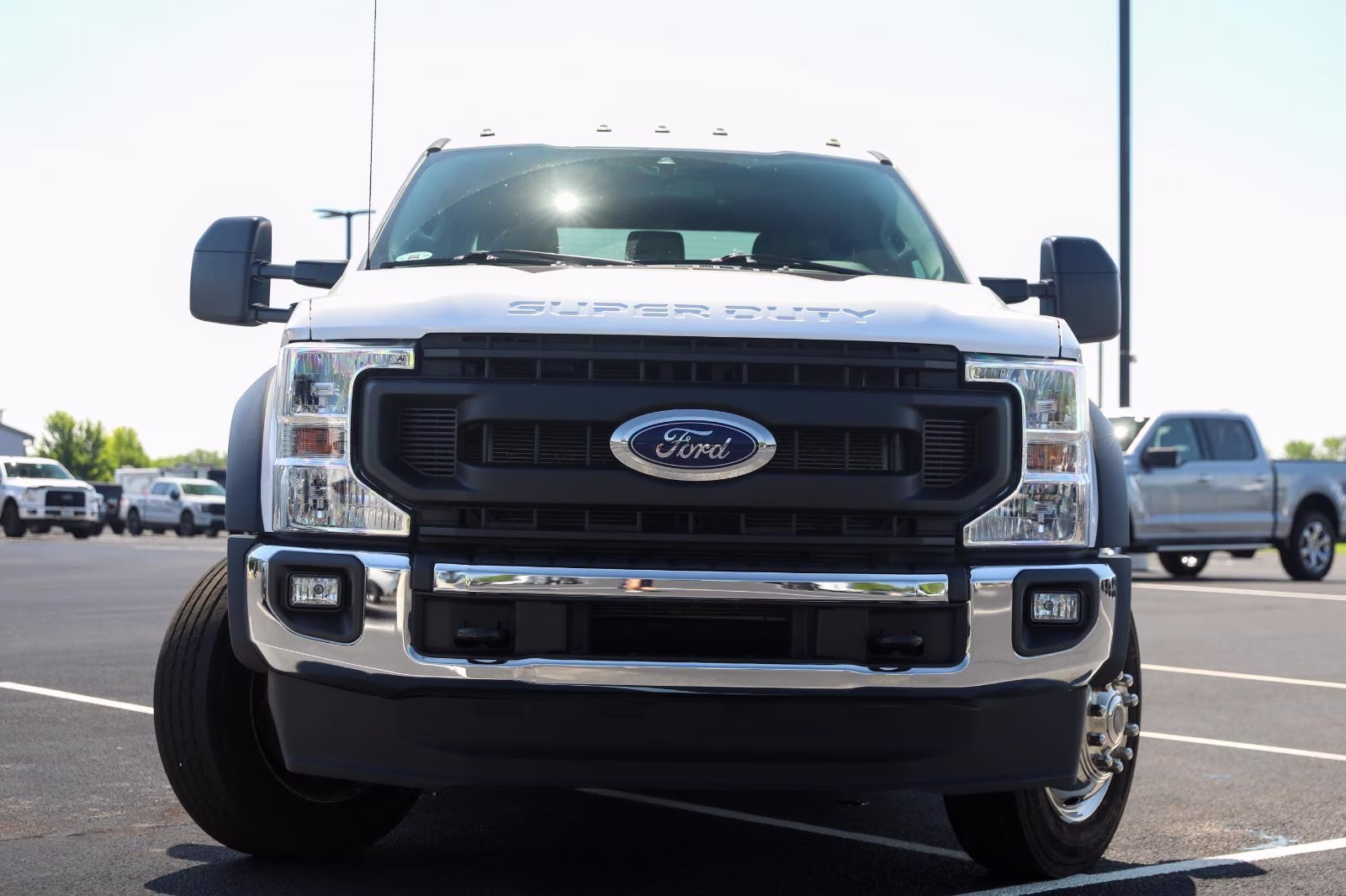 2021 Oxford White Ford Super Duty F-550 DRW XL RWD Truck