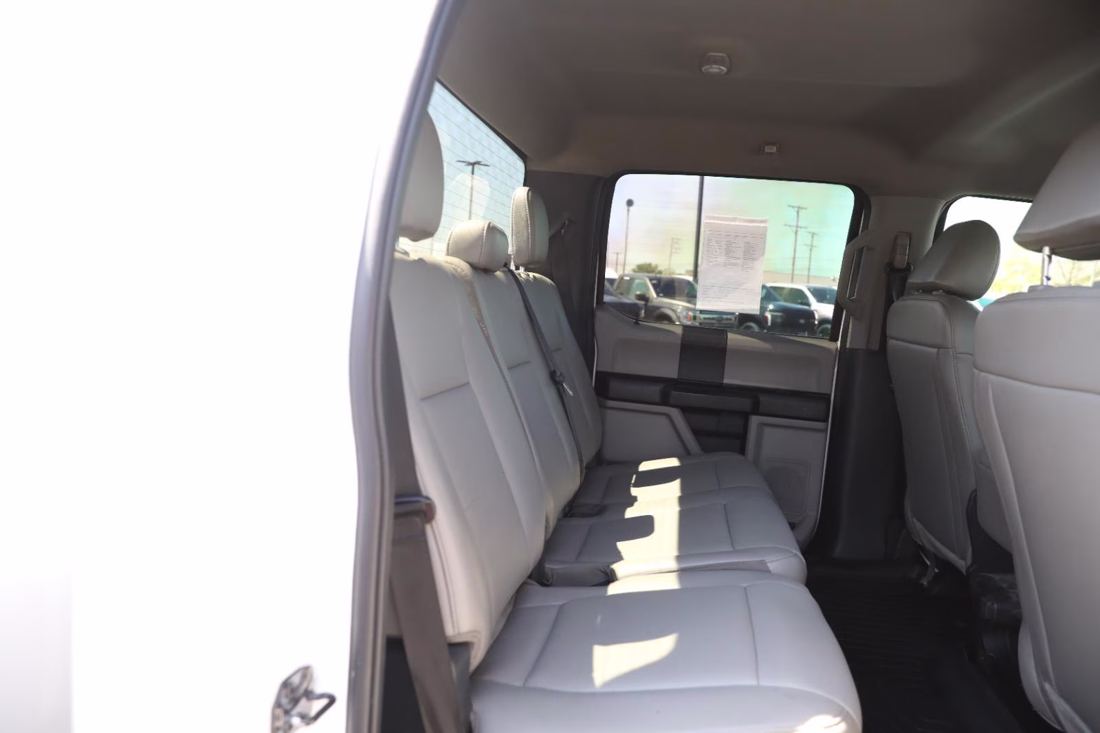 2021 Oxford White Ford Super Duty F-550 DRW XL RWD Truck