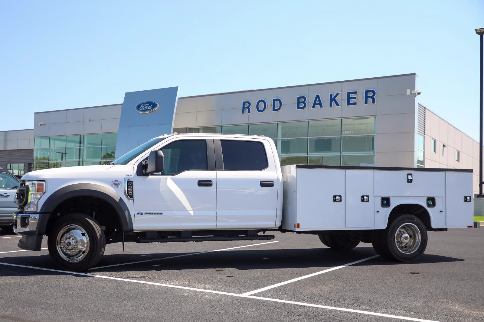 2021 Oxford White Ford Super Duty F-550 DRW XL RWD Truck