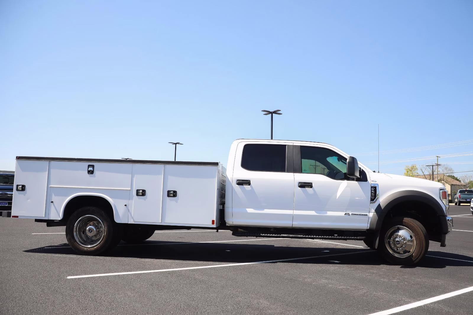 2021 Oxford White Ford Super Duty F-550 DRW XL RWD Truck