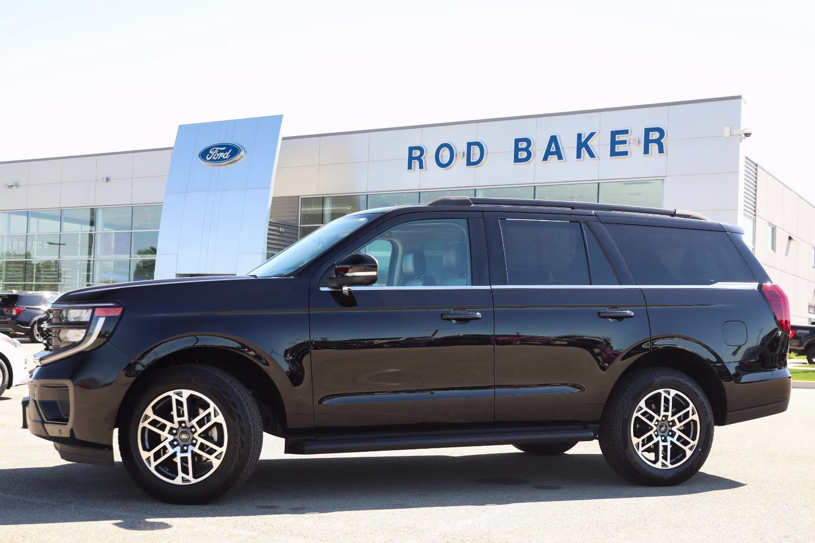 2025 Agate Black Metallic Ford Expedition Active 4X4 SUV