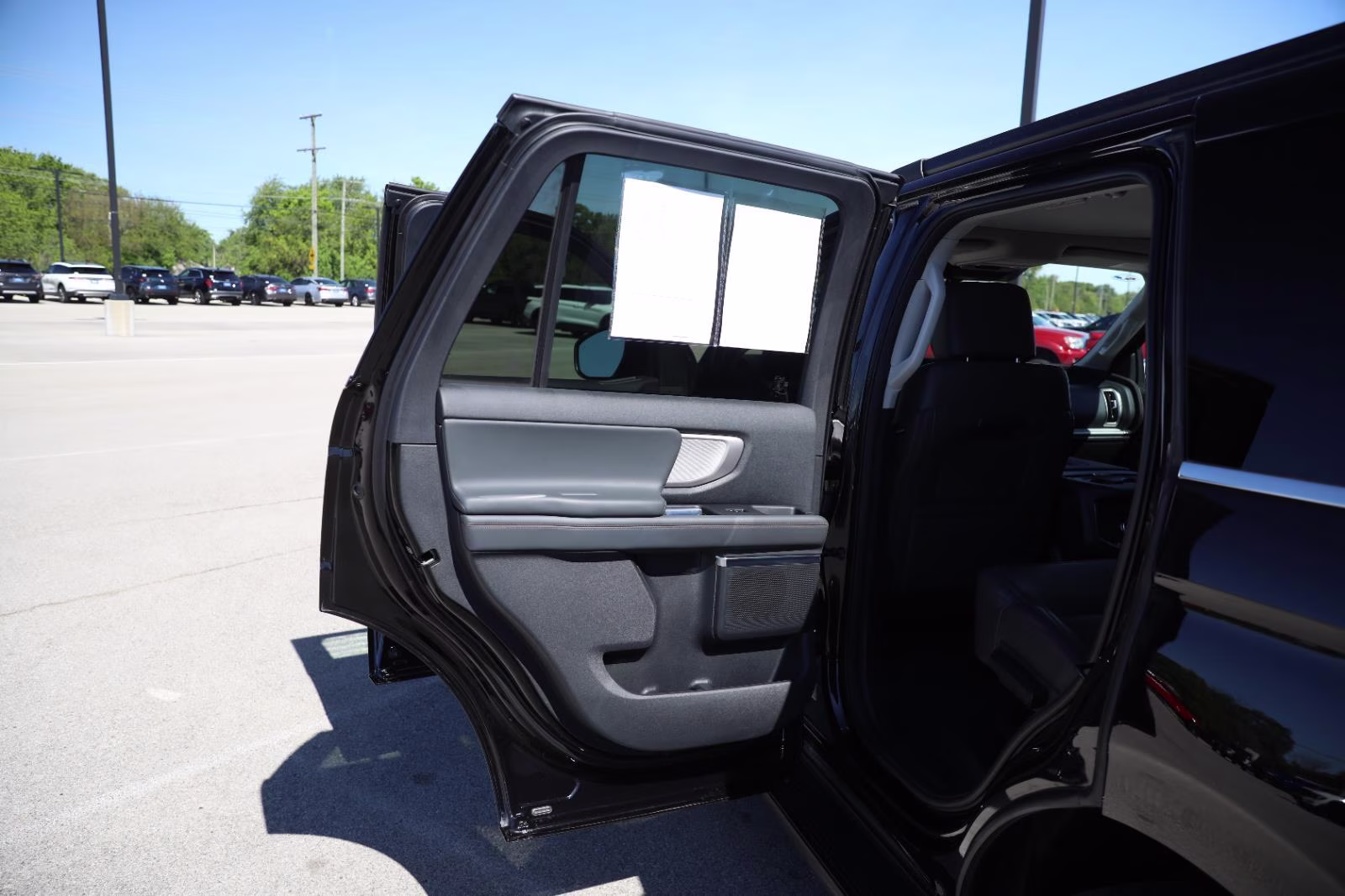 2025 Agate Black Metallic Ford Expedition Active 4X4 SUV