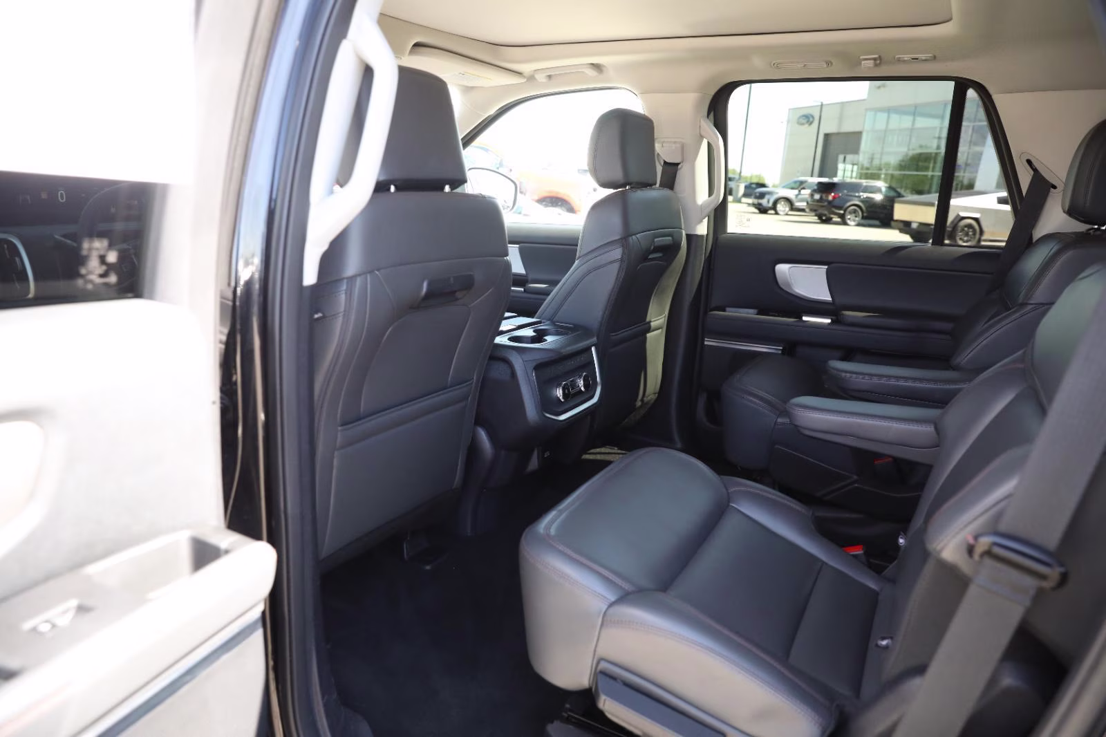 2025 Agate Black Metallic Ford Expedition Active 4X4 SUV