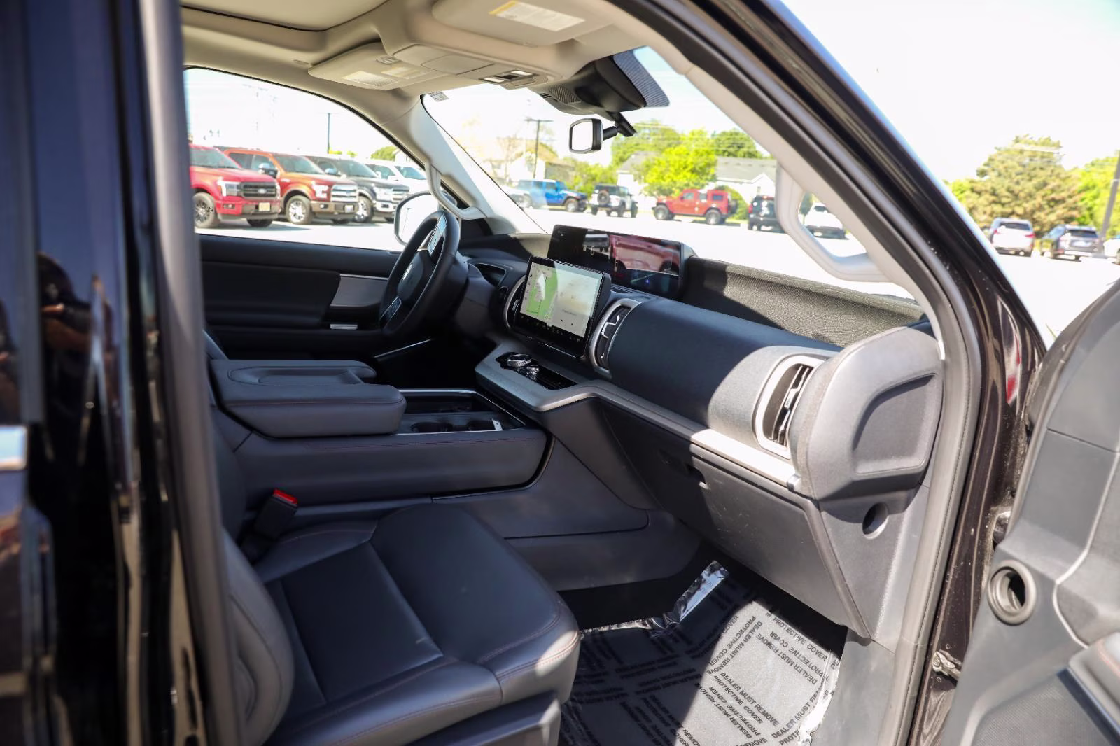 2025 Agate Black Metallic Ford Expedition Active 4X4 SUV
