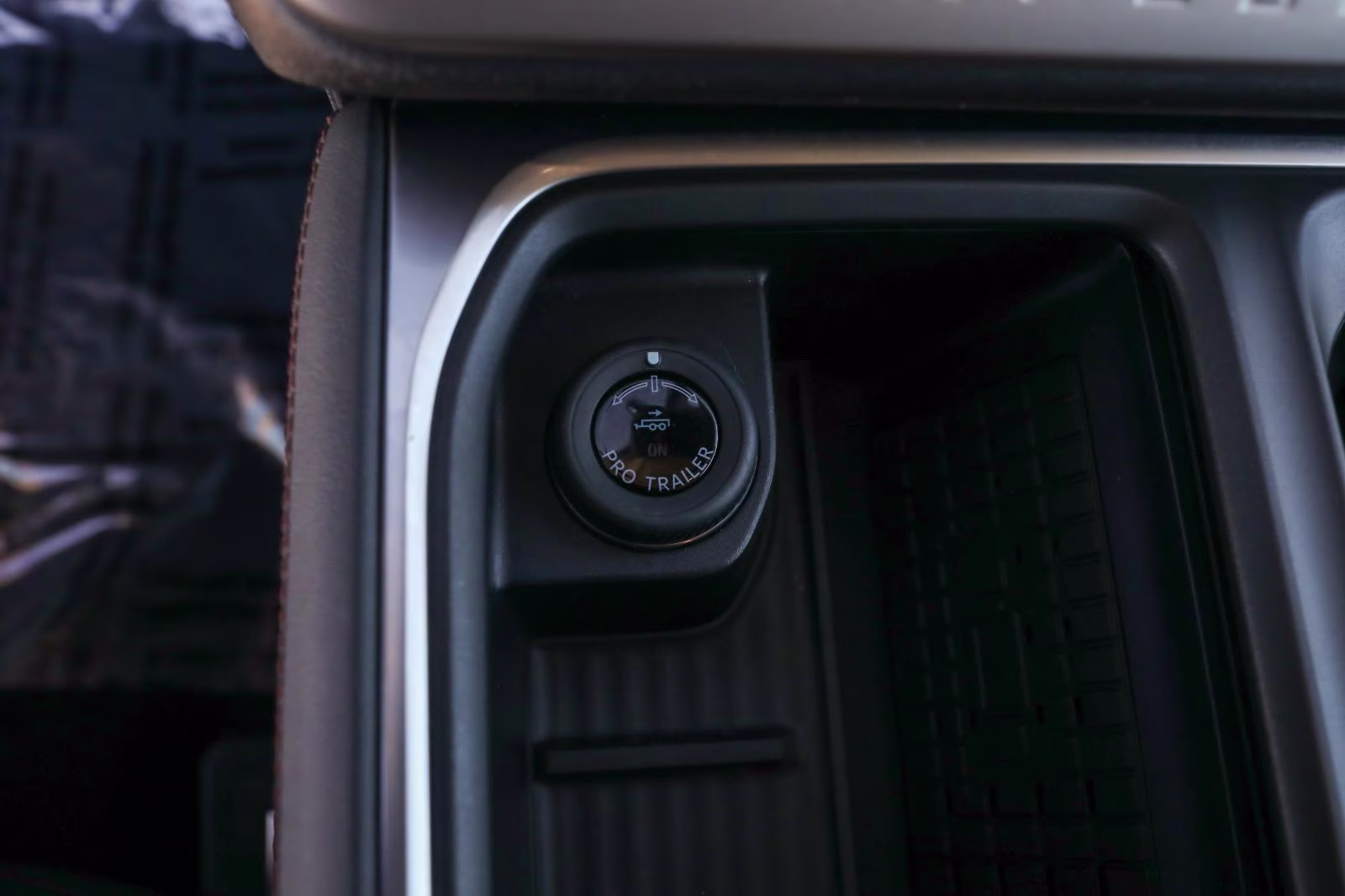 2025 Agate Black Metallic Ford Expedition Active 4X4 SUV