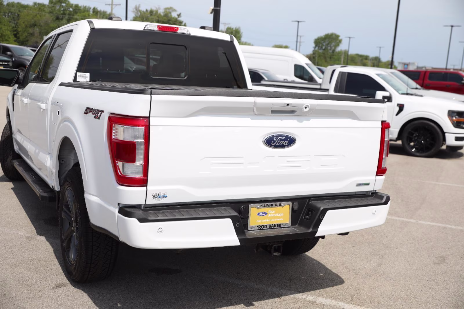 2023 Oxford White Ford F-150 LARIAT 4X4 Truck