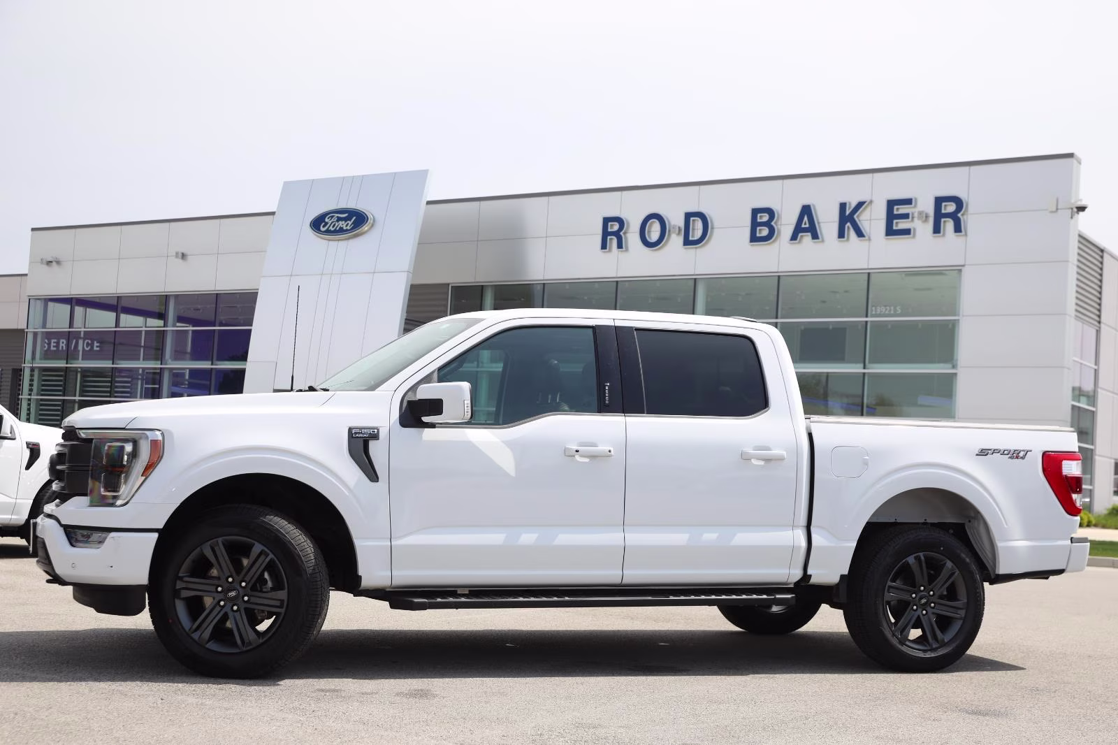 2023 Oxford White Ford F-150 LARIAT 4X4 Truck