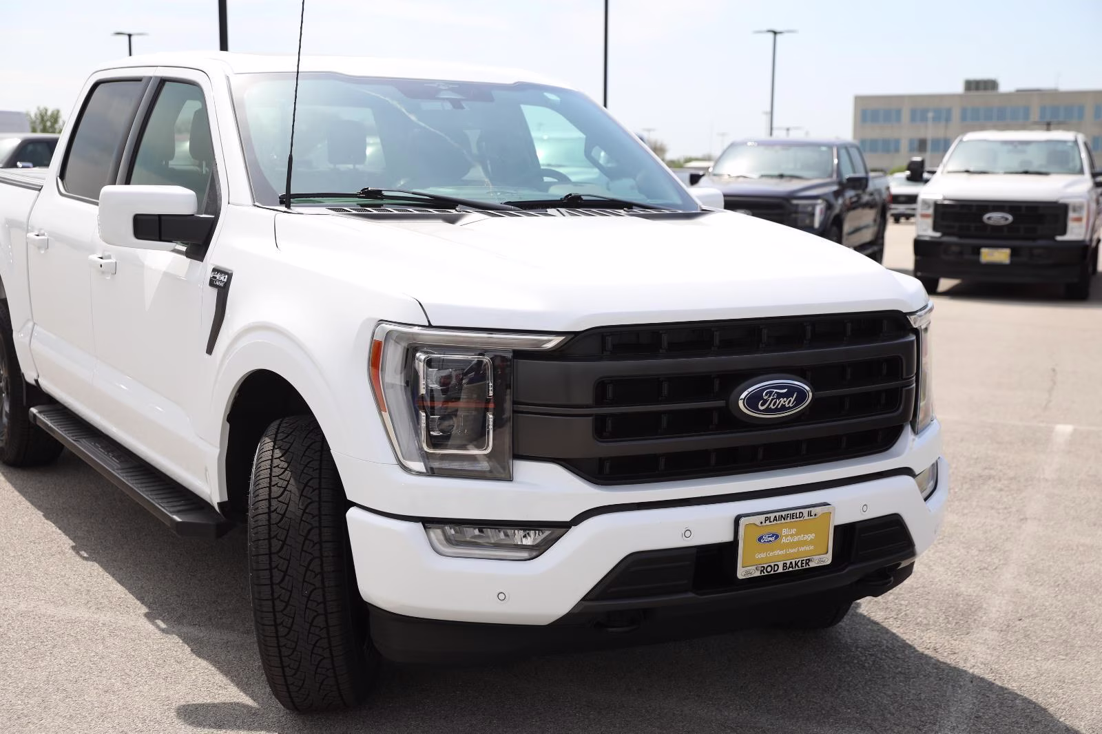 2023 Oxford White Ford F-150 LARIAT 4X4 Truck