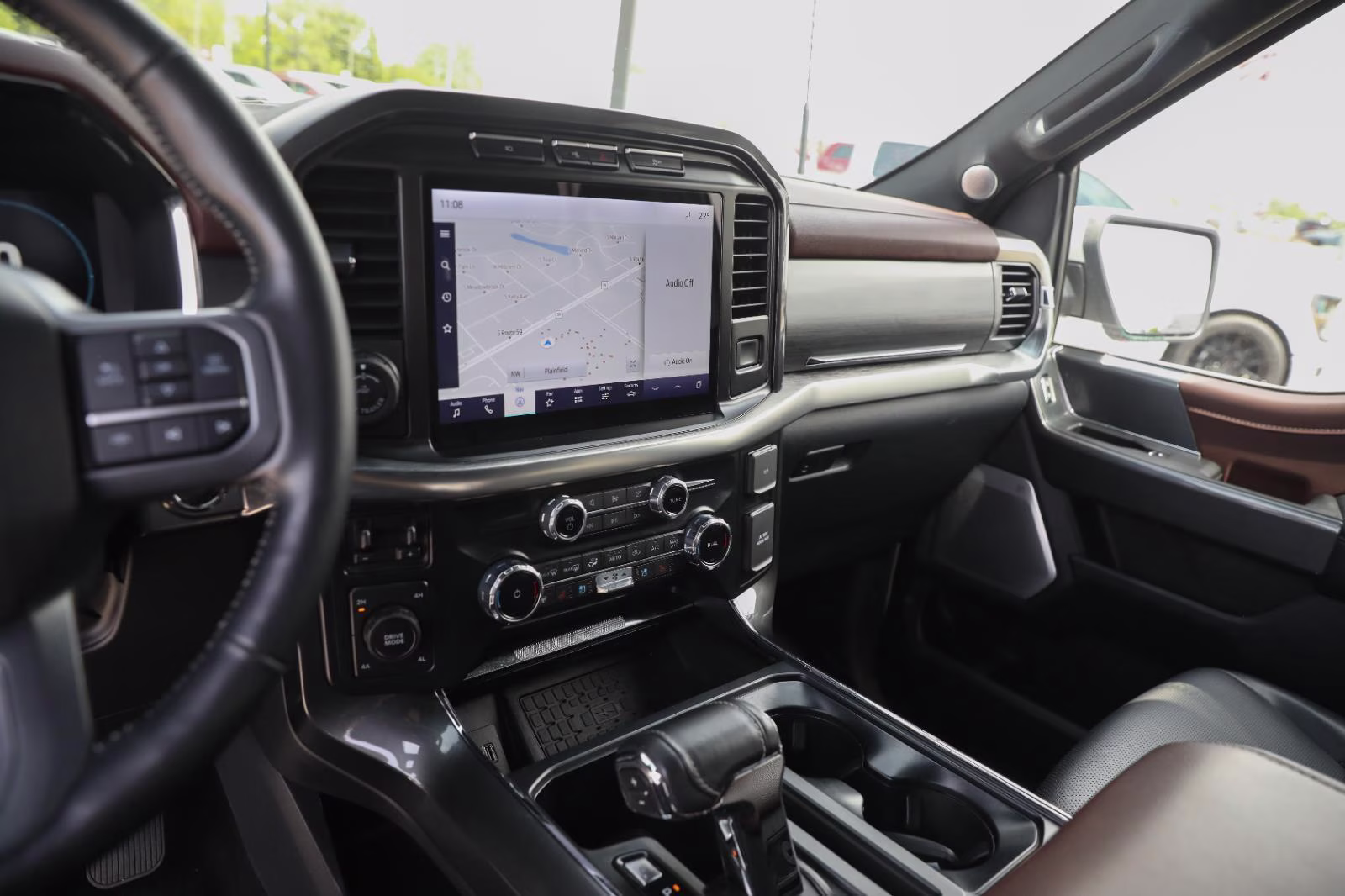 2023 Oxford White Ford F-150 LARIAT 4X4 Truck