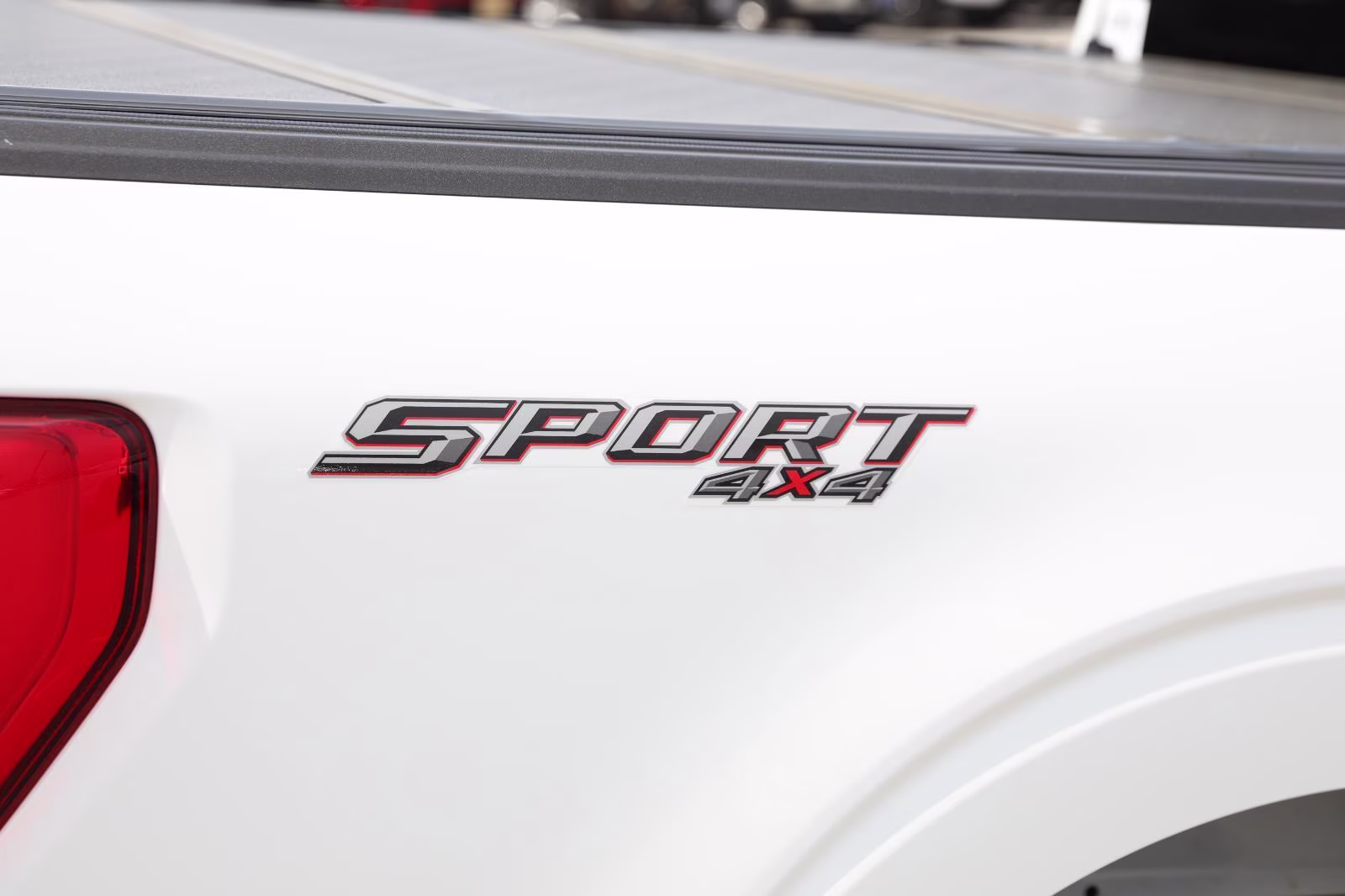 2023 Oxford White Ford F-150 LARIAT 4X4 Truck
