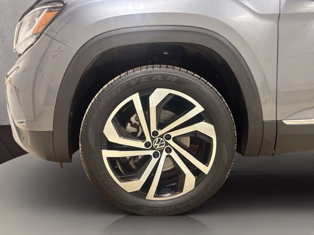 2022 Platinum Gray Metallic Volkswagen Atlas SEL AWD SUV