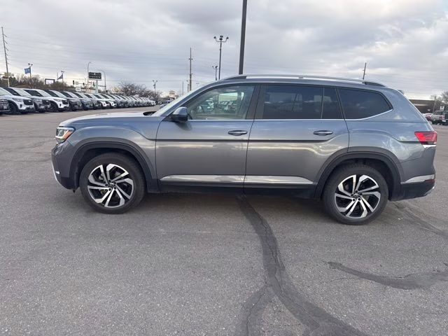 2022 Silver Volkswagen Atlas SEL AWD SUV