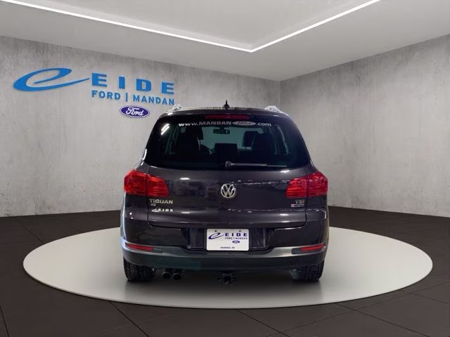 2016 Gray Metallic Volkswagen Tiguan SE AWD SUV