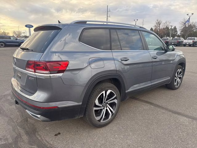 2022 Silver Volkswagen Atlas SEL AWD SUV