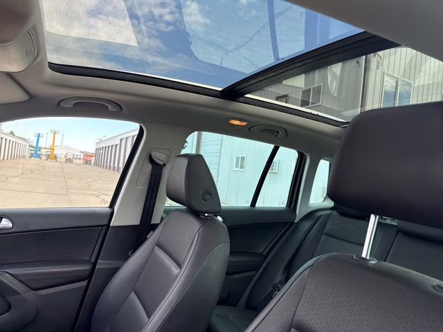 2016 Gray Volkswagen Tiguan SE AWD SUV