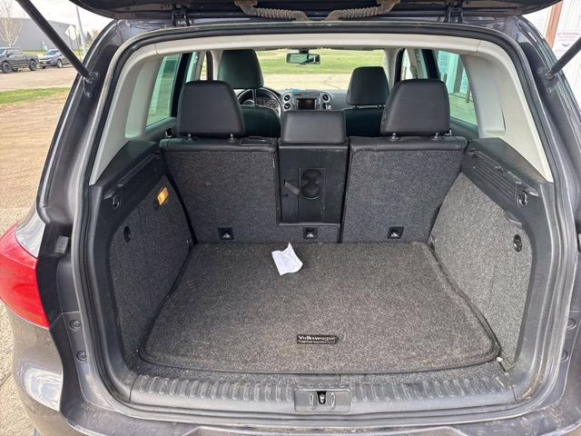 2016 Gray Volkswagen Tiguan SE AWD SUV