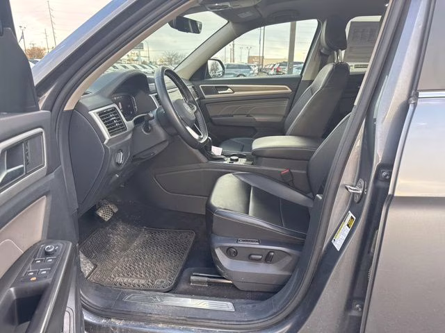 2022 Platinum Gray Metallic Volkswagen Atlas SEL AWD SUV