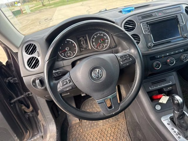 2016 Gray Volkswagen Tiguan SE AWD SUV