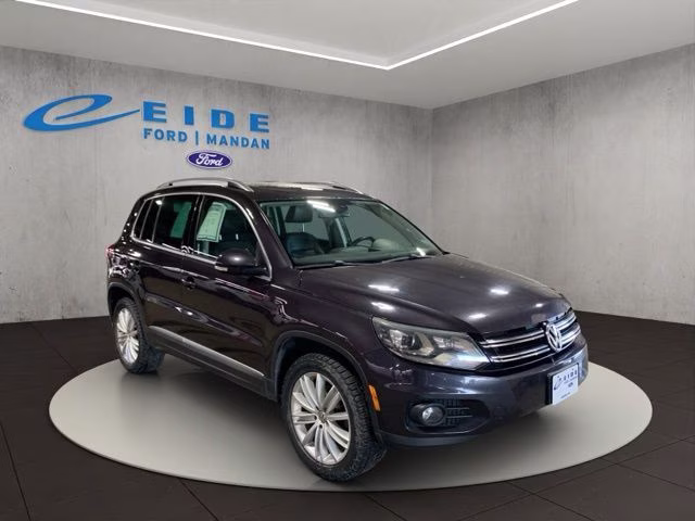 2016 Volkswagen Tiguan 2.0T SE 4Motion's photo