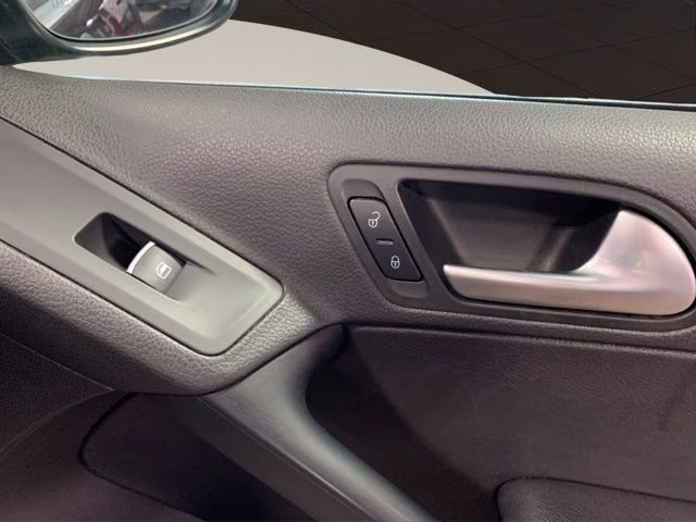 2016 Gray Metallic Volkswagen Tiguan SE AWD SUV