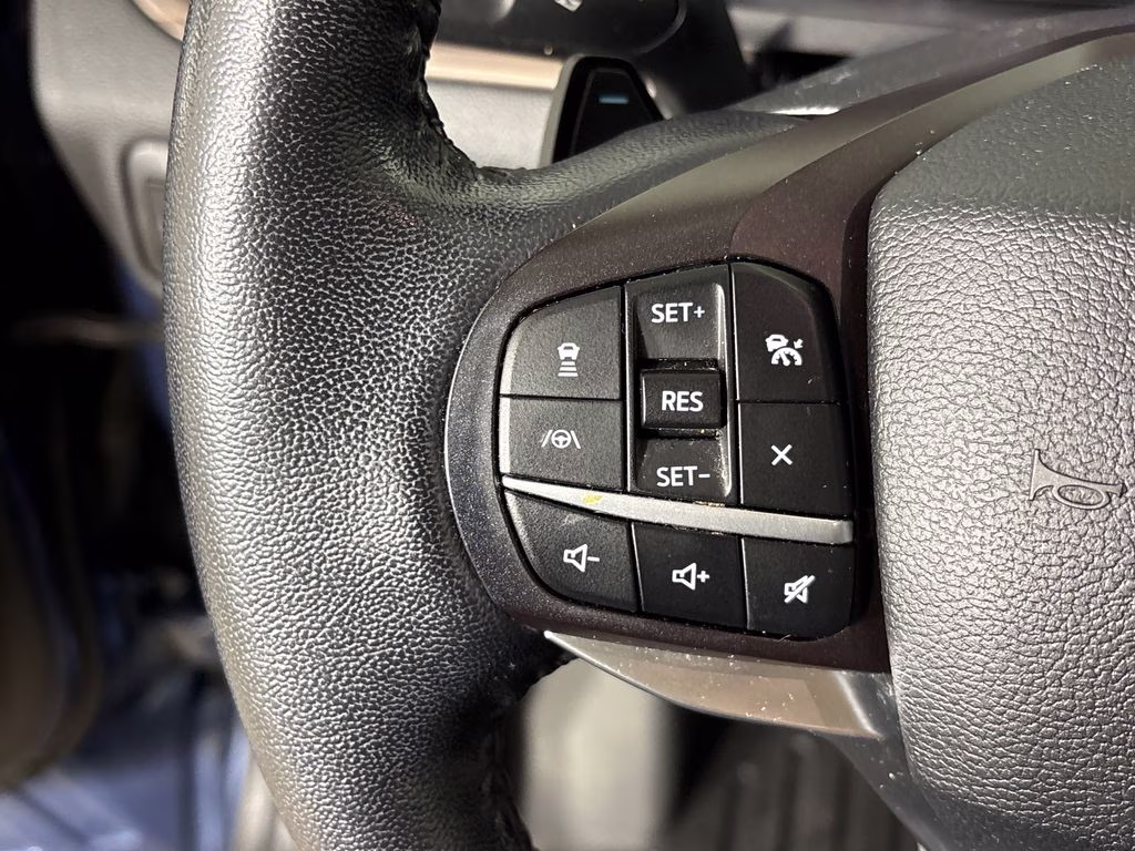 2020 Blue Metallic Ford Explorer Limited RWD SUV