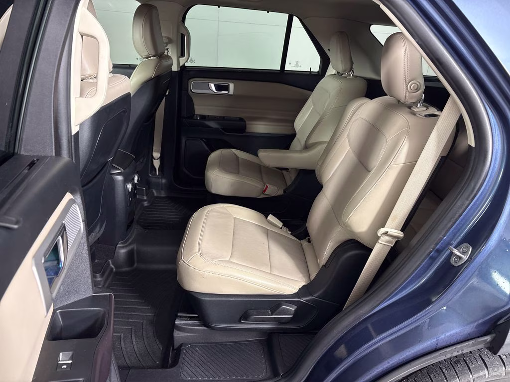 2020 Blue Metallic Ford Explorer Limited RWD SUV
