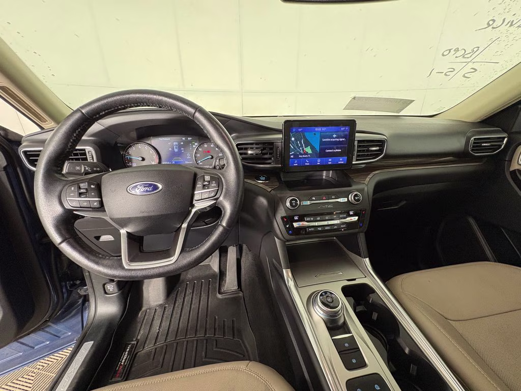 2020 Blue Metallic Ford Explorer Limited RWD SUV