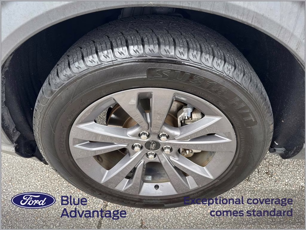 2021 Star White Metallic Tri-Coat Ford Explorer XLT RWD SUV