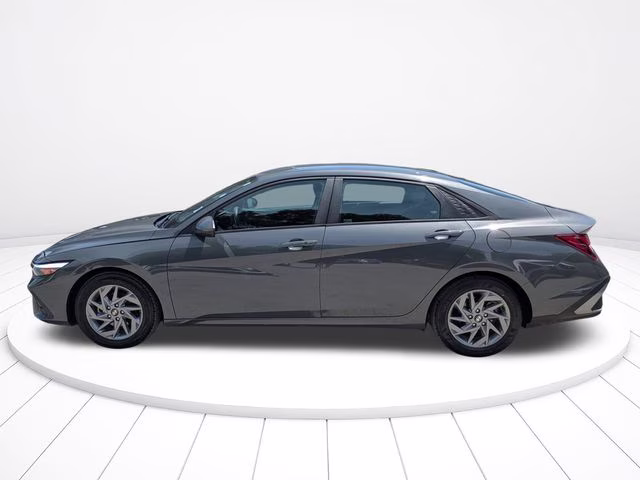 2024 Ecotronic Gray Hyundai Elantra SEL FWD Sedan