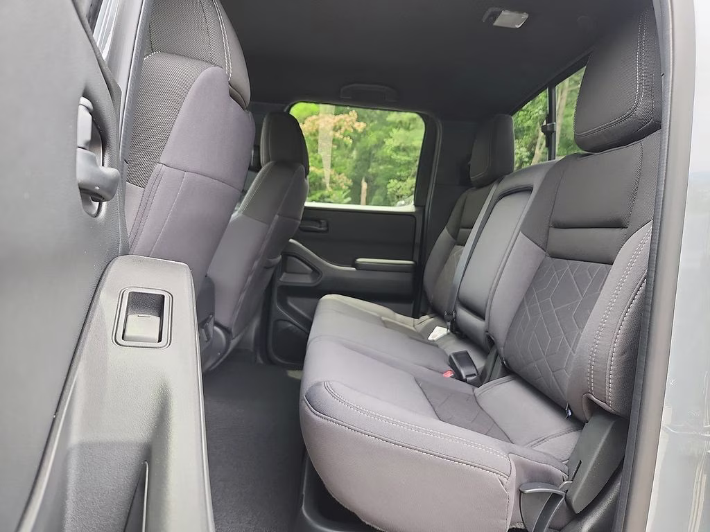 2026 Boulder Gray Pearl Nissan Frontier SV 4X4 Truck