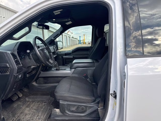 2020 Oxford White Ford F-150 XLT 4X4 Truck
