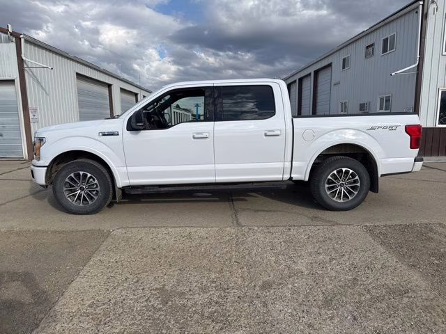 2020 Oxford White Ford F-150 XLT 4X4 Truck
