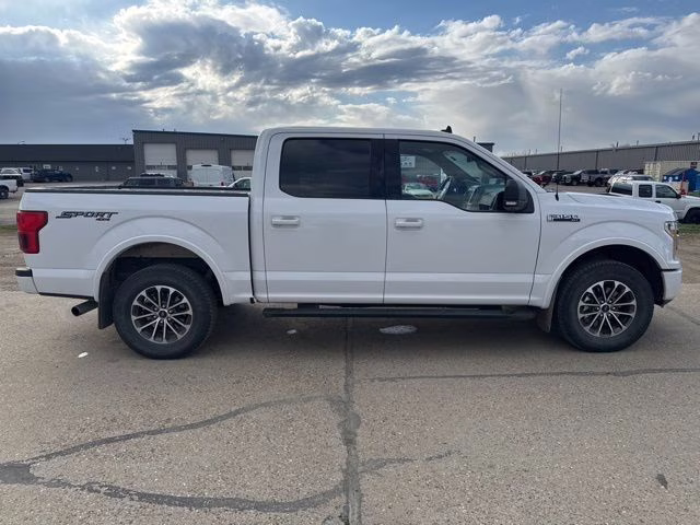 2020 Oxford White Ford F-150 XLT 4X4 Truck