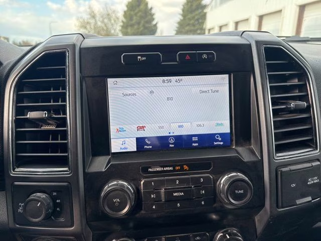 2020 Oxford White Ford F-150 XLT 4X4 Truck