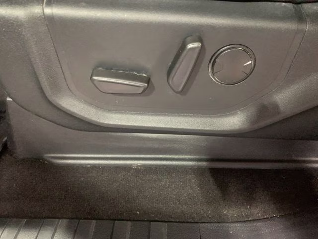 2020 Oxford White Ford F-150 XLT 4X4 Truck