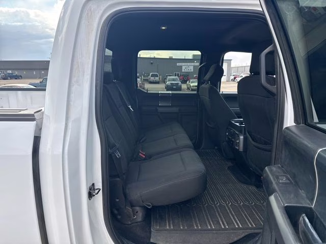 2020 Oxford White Ford F-150 XLT 4X4 Truck