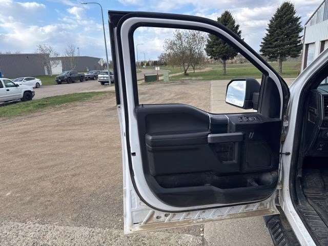 2020 Oxford White Ford F-150 XLT 4X4 Truck