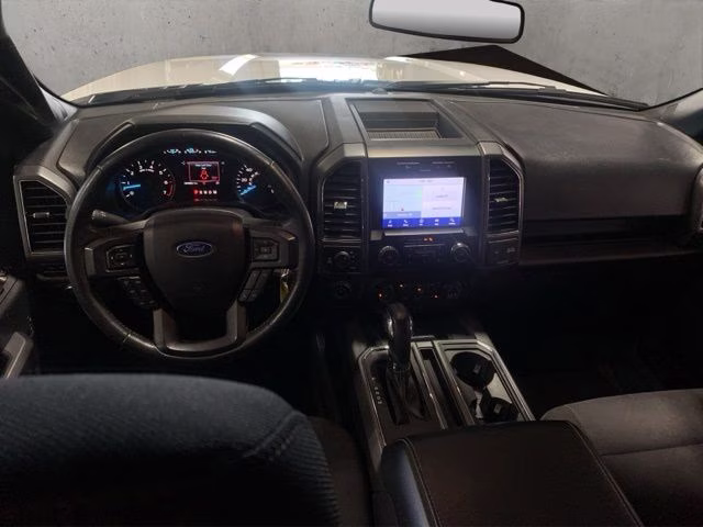 2020 Oxford White Ford F-150 XLT 4X4 Truck