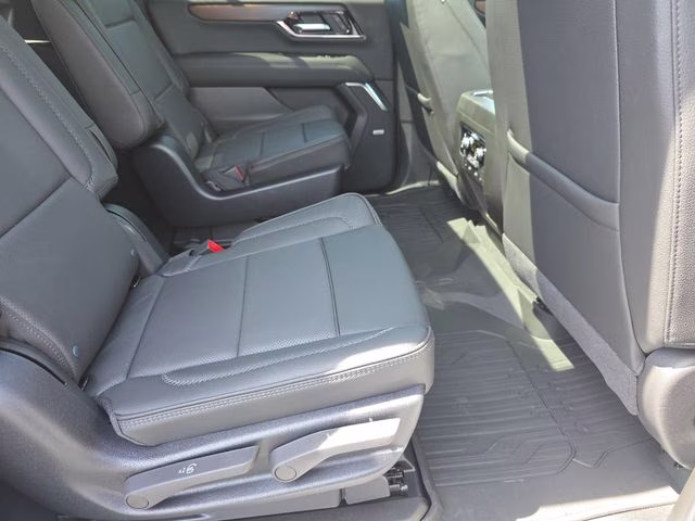 2026 Summit White GMC Yukon XL Denali 4X4 SUV