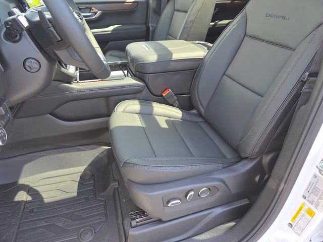 2026 Summit White GMC Yukon XL Denali 4X4 SUV