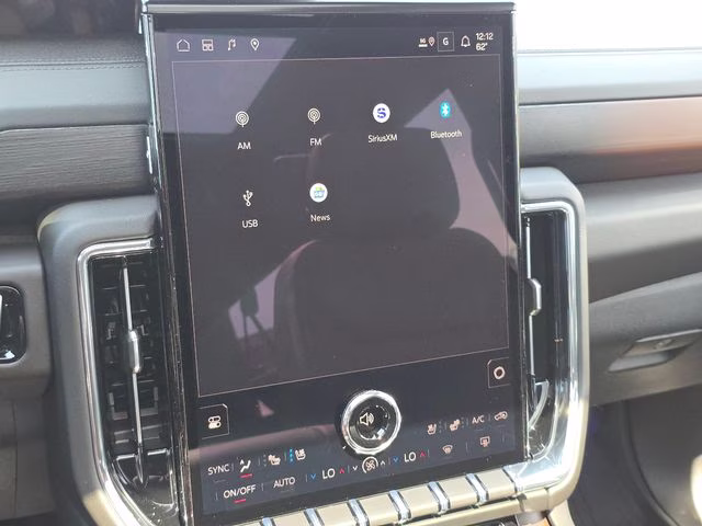 2026 Summit White GMC Yukon XL Denali 4X4 SUV