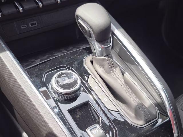 2026 Sterling Metallic GMC Canyon Elevation 4X4 Truck