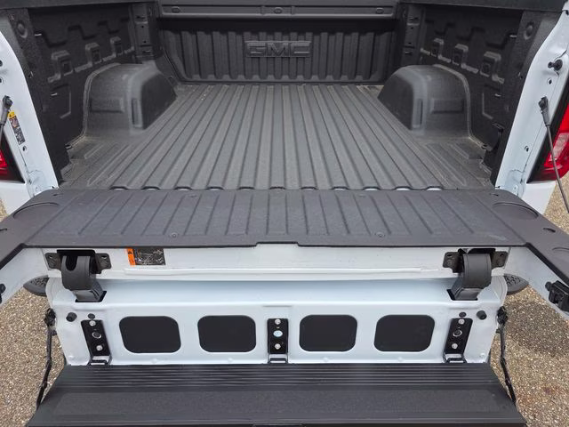 2026 Glacier White Tricoat GMC Sierra 1500 SLT 4X4 Truck