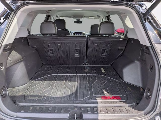 2022 Ebony Twilight Metallic GMC Terrain SLT FWD SUV