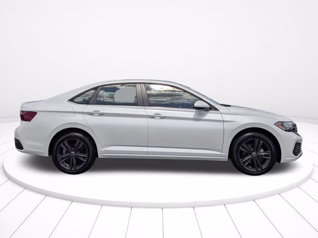 2024 Opal White Pearl Volkswagen Jetta 1.5T SE FWD Sedan