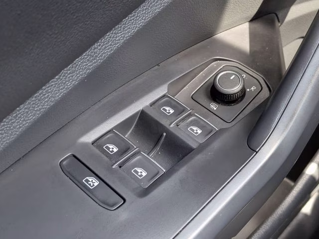 2024 Opal White Pearl Volkswagen Jetta 1.5T SE FWD Sedan