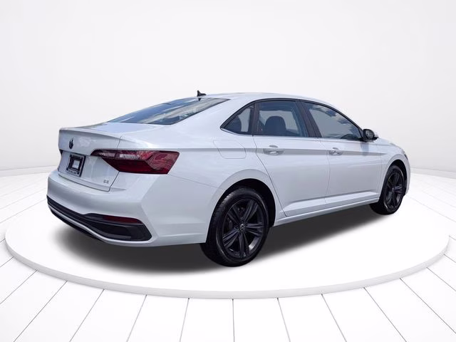 2024 Opal White Pearl Volkswagen Jetta 1.5T SE FWD Sedan