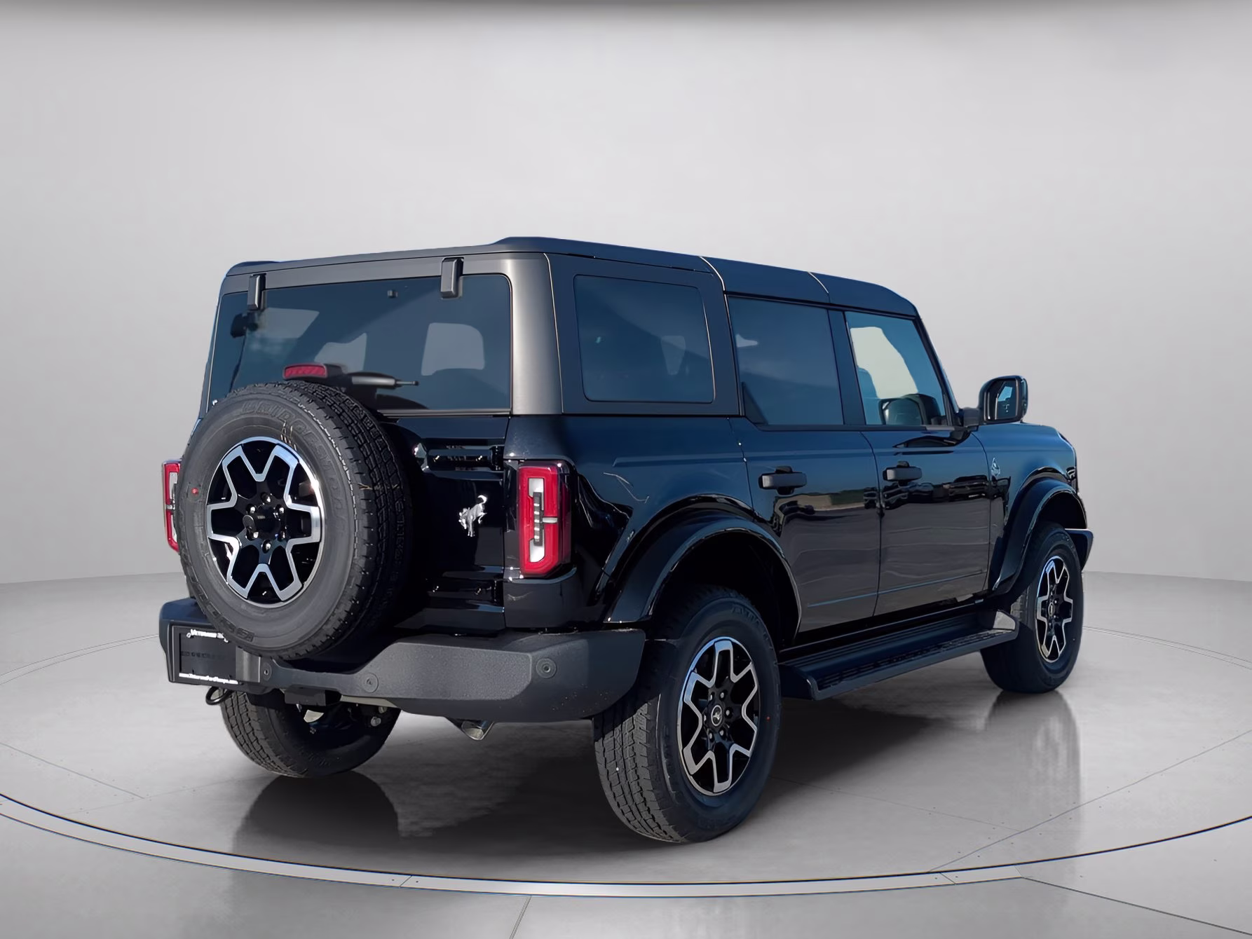 2026 Shadow Black Ford Bronco Outer Banks 4X4 Convertible